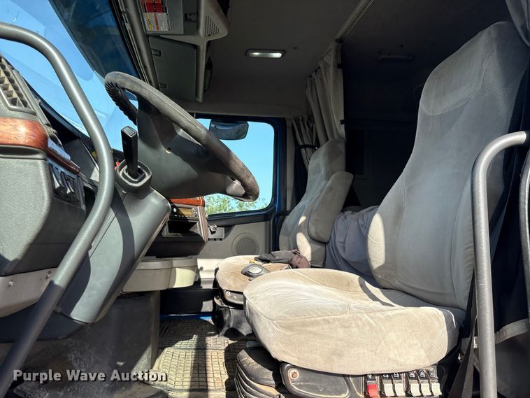 2012 Volvo VNL