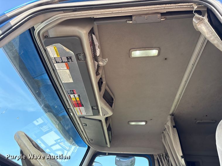 2012 Volvo VNL