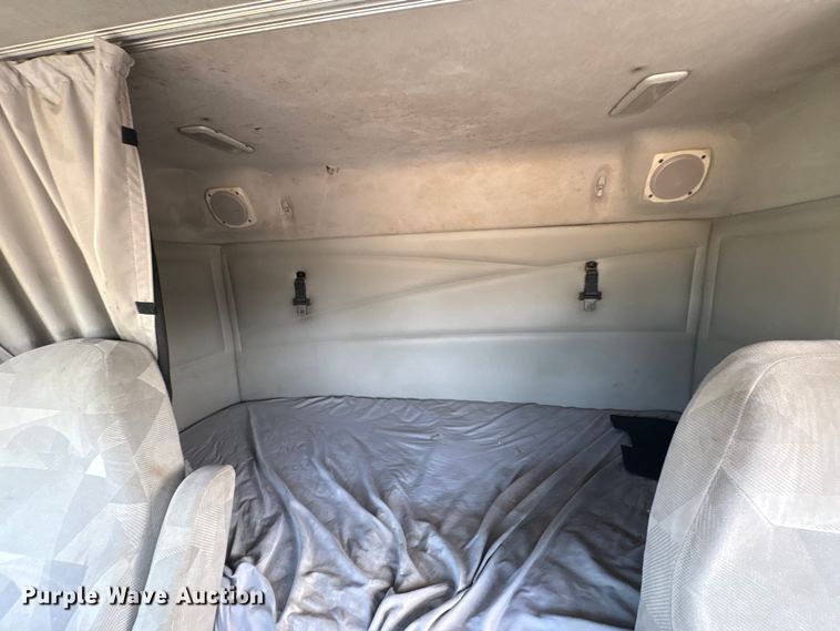 2012 Volvo VNL