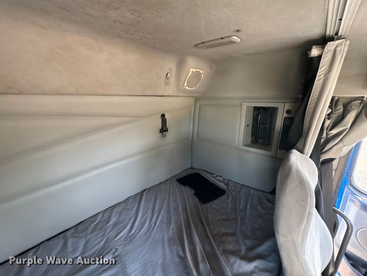 2012 Volvo VNL
