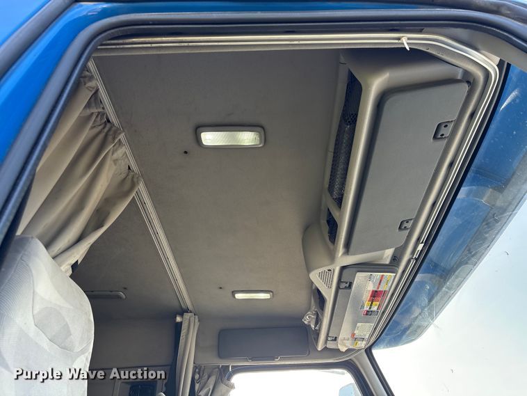 2012 Volvo VNL