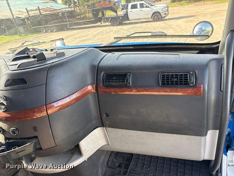 2012 Volvo VNL