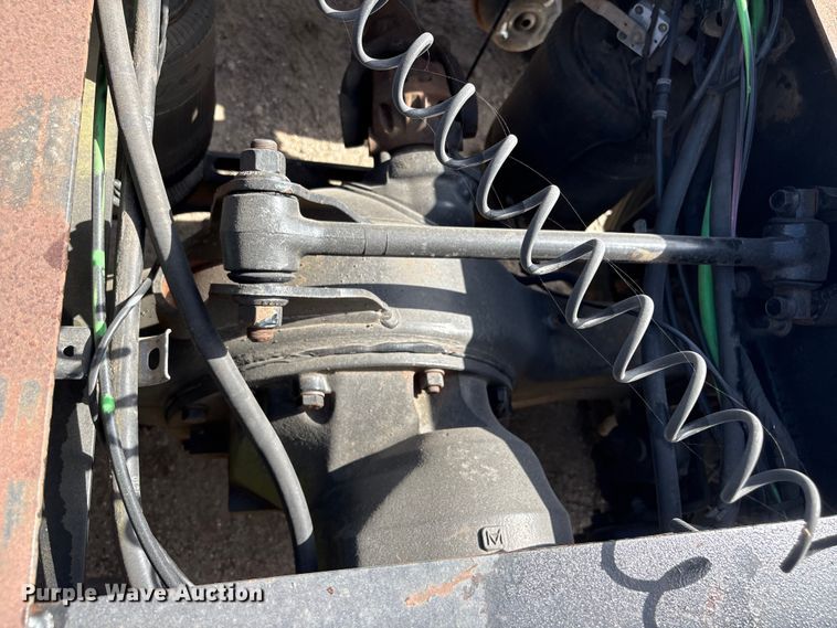 image for item EU0744 2013 Volvo VNL semi truck