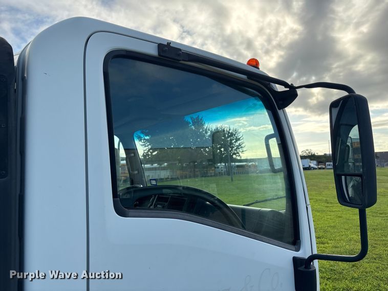 image for item EU0787 2019 Isuzu NPR box truck