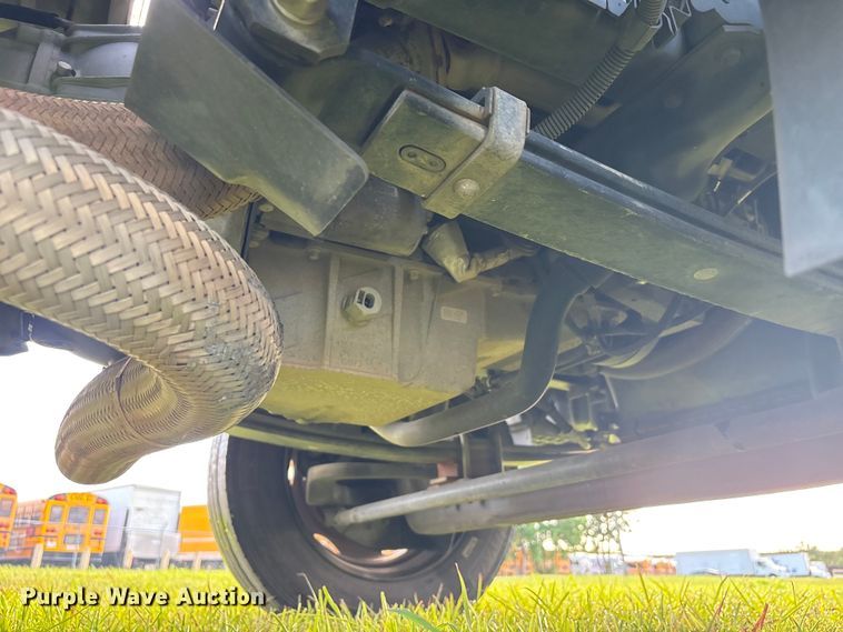 image for item EU0787 2019 Isuzu NPR box truck