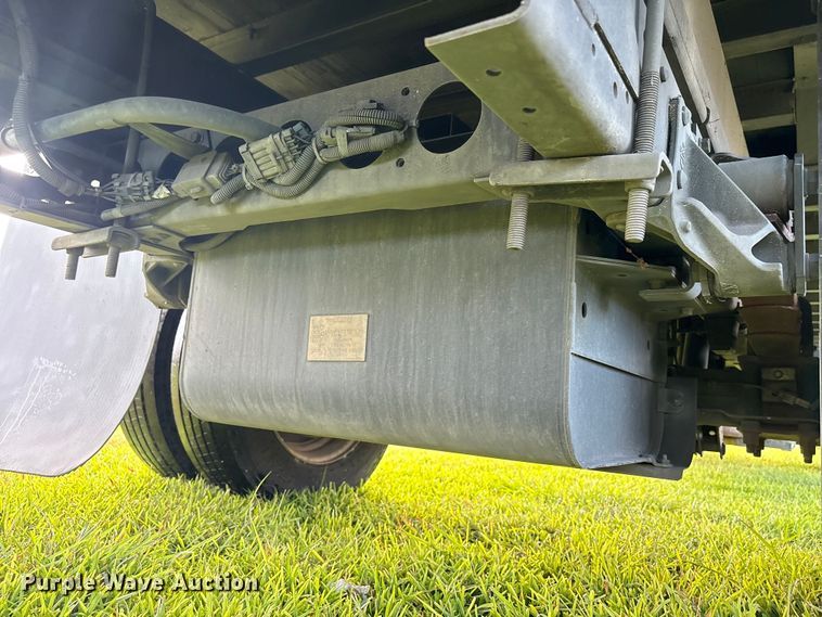 image for item EU0787 2019 Isuzu NPR box truck