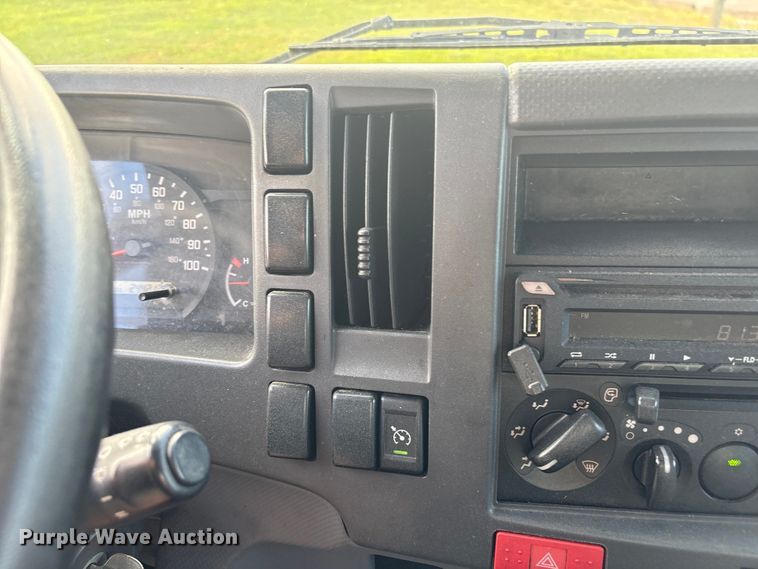 image for item EU0787 2019 Isuzu NPR box truck