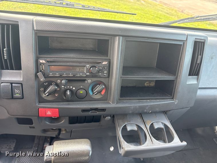 image for item EU0787 2019 Isuzu NPR box truck