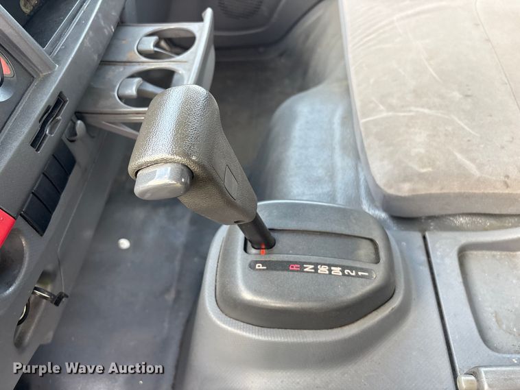 image for item EU0787 2019 Isuzu NPR box truck