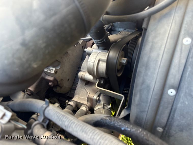 image for item EU0787 2019 Isuzu NPR box truck