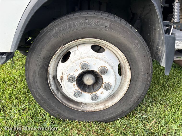 image for item EU0787 2019 Isuzu NPR box truck