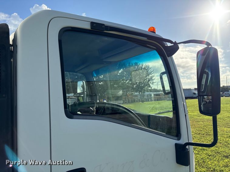image for item EU0788 2019 Isuzu NPR box truck