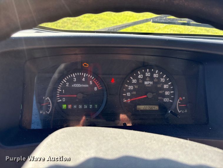 image for item EU0788 2019 Isuzu NPR box truck