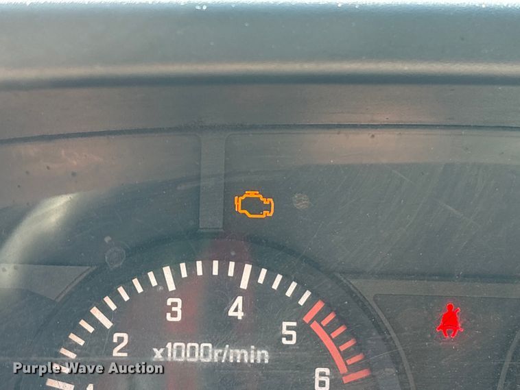 image for item EU0788 2019 Isuzu NPR box truck