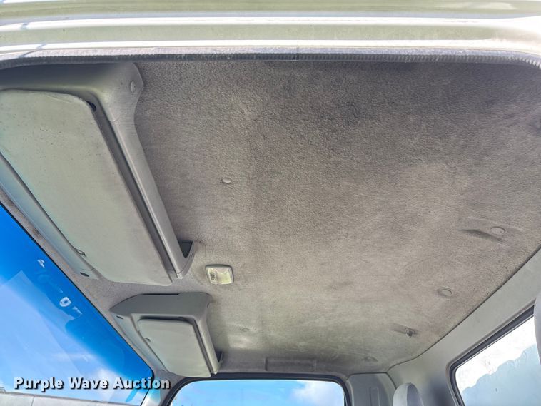 image for item EU0788 2019 Isuzu NPR box truck