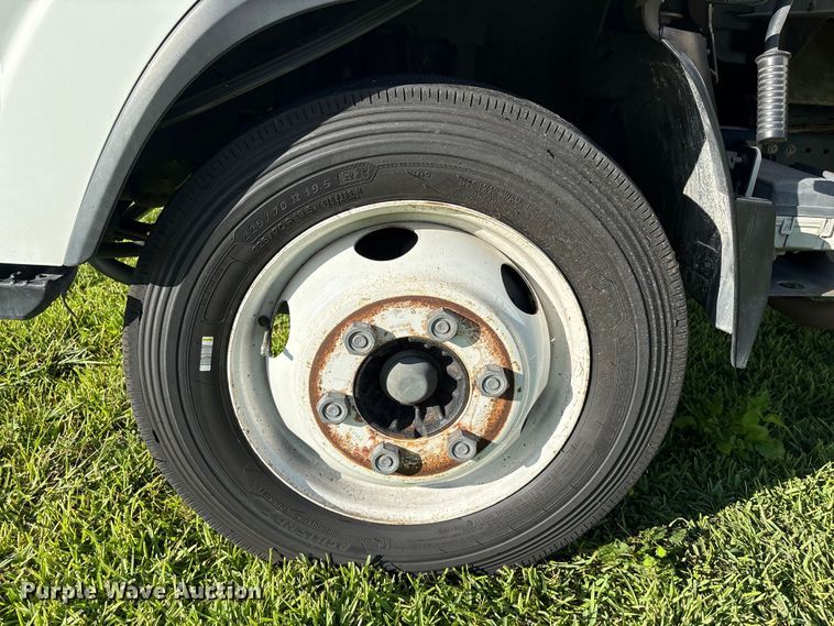 image for item EU0788 2019 Isuzu NPR box truck