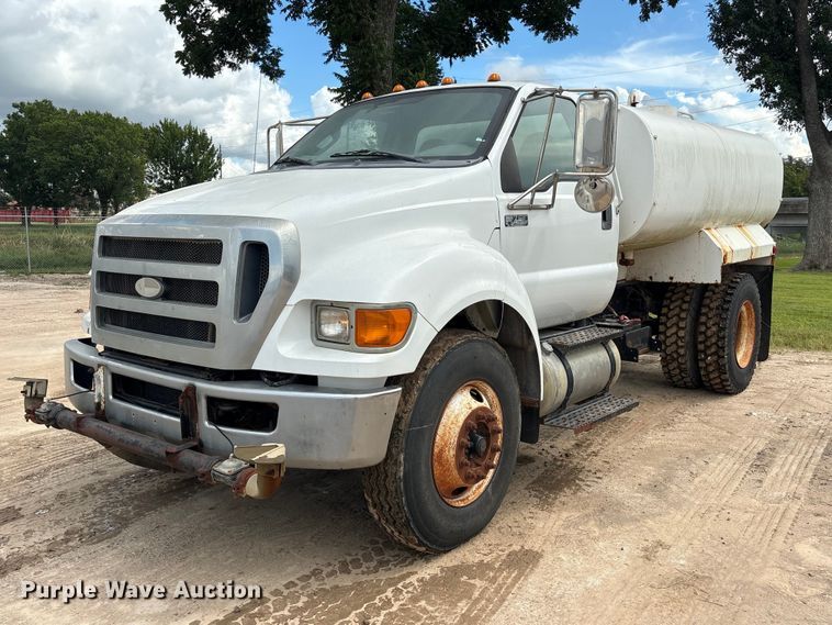 2013 Ford F750 Water Truck