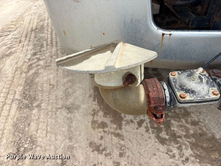 image for item EU0790 2013 Ford F750 Water Truck