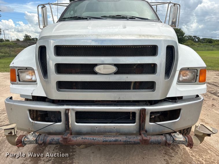 image for item EU0790 2013 Ford F750 Water Truck