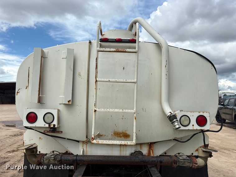 image for item EU0790 2013 Ford F750 Water Truck