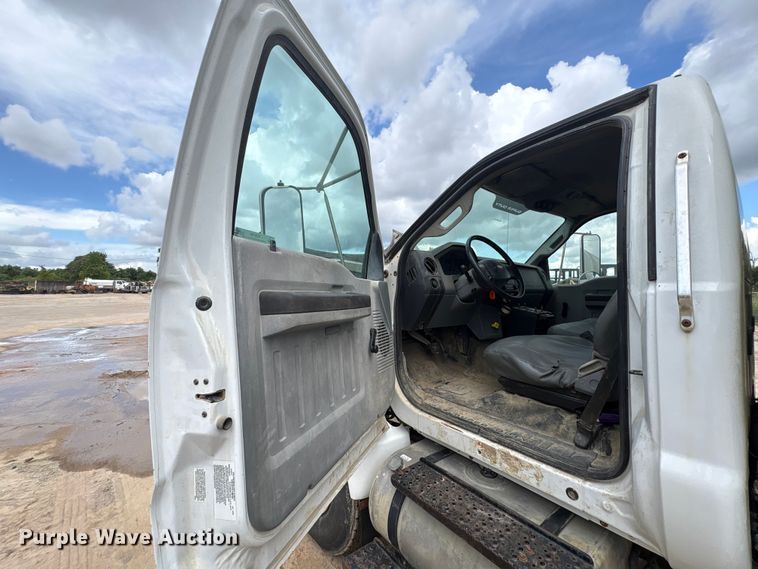 image for item EU0790 2013 Ford F750 Water Truck