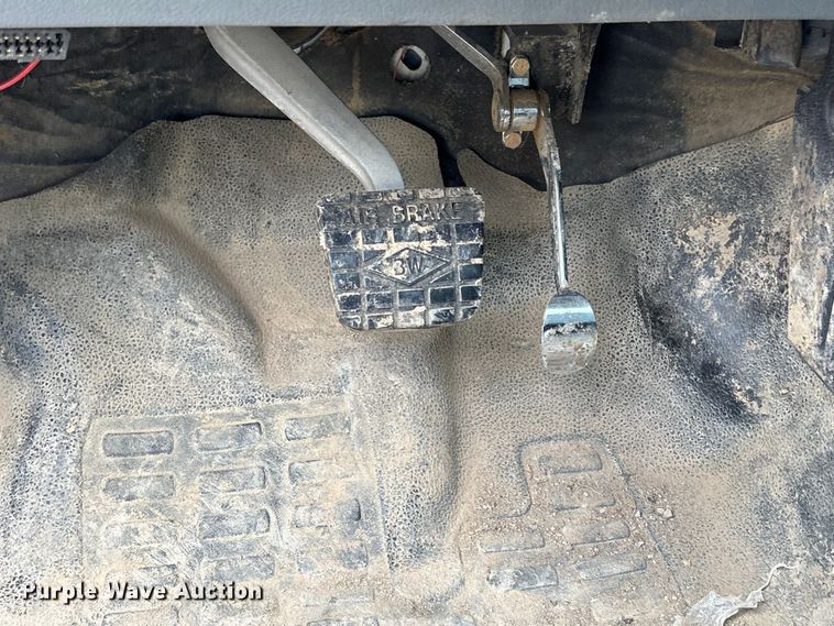 image for item EU0790 2013 Ford F750 Water Truck