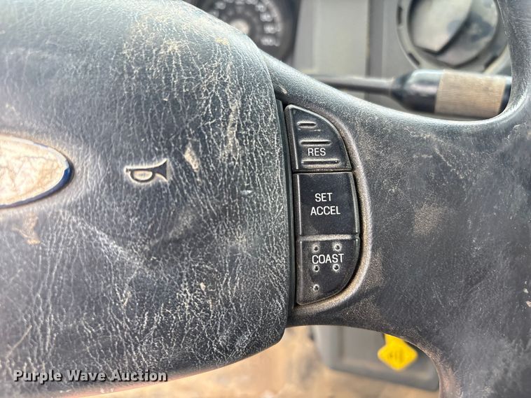 image for item EU0790 2013 Ford F750 Water Truck