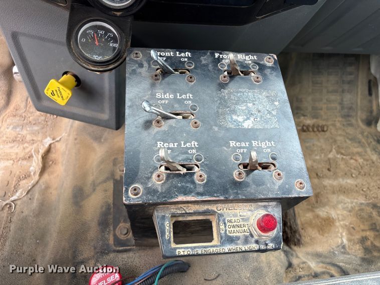 image for item EU0790 2013 Ford F750 Water Truck