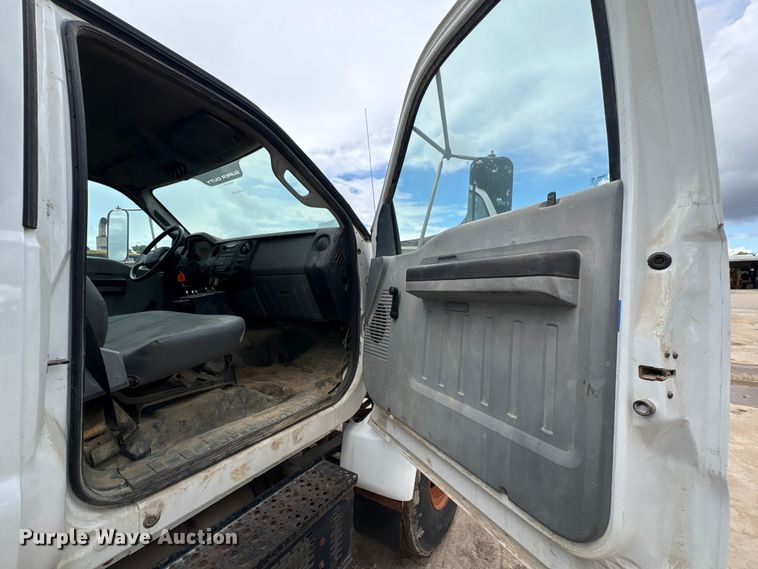 image for item EU0790 2013 Ford F750 Water Truck