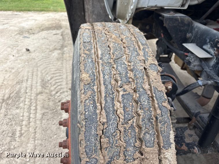 image for item EU0790 2013 Ford F750 Water Truck