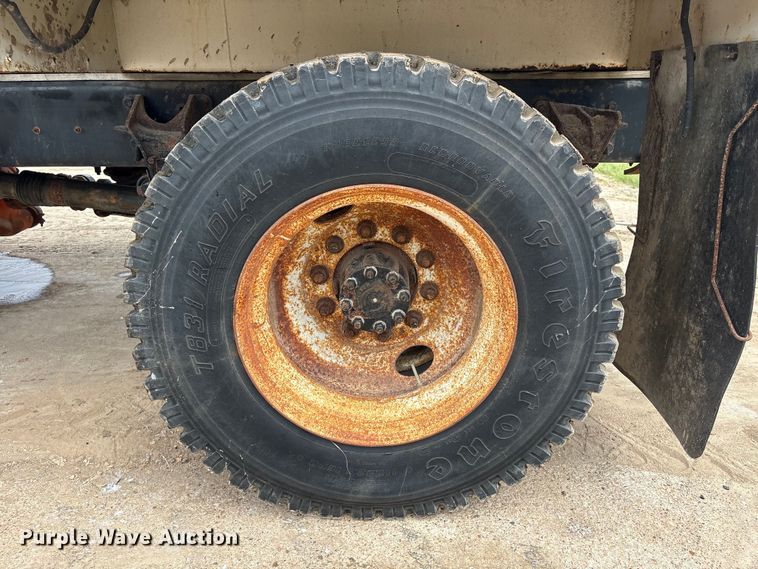 image for item EU0790 2013 Ford F750 Water Truck