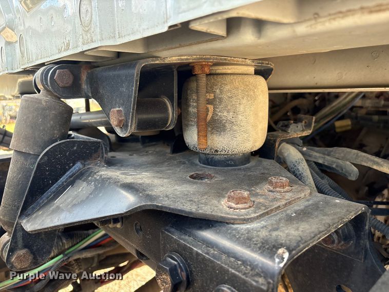 image for item EU0795 2017 International MA025 roll-off container trailer