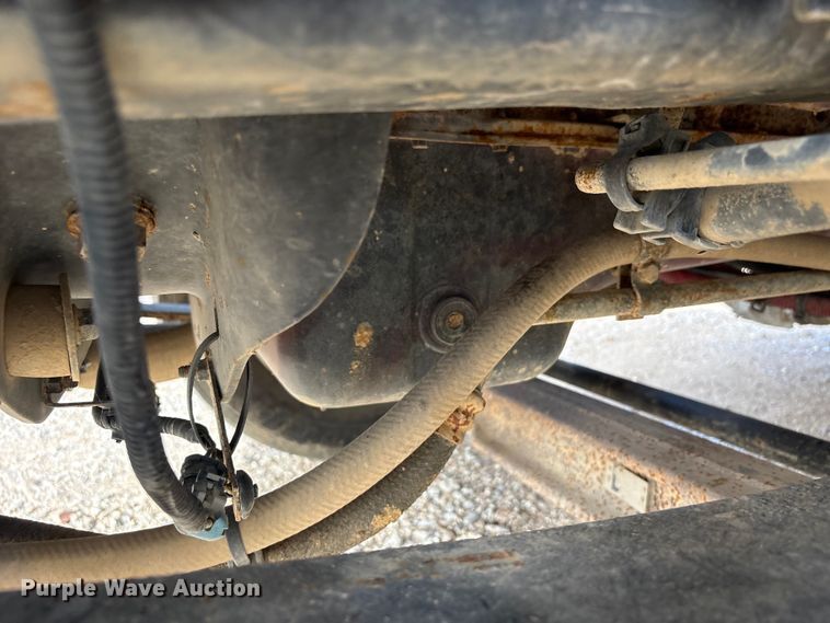 image for item EU0795 2017 International MA025 roll-off container trailer