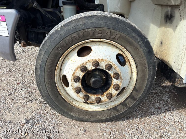 image for item EU0795 2017 International MA025 roll-off container trailer