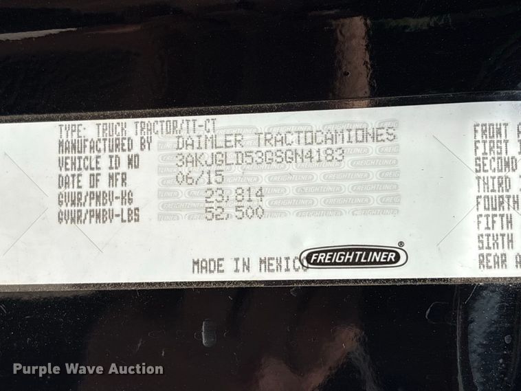 image for item EU0825 2016 Freightliner Cascadia 125 semi truck