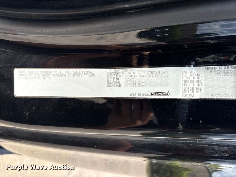 image for item EU0825 2016 Freightliner Cascadia 125 semi truck