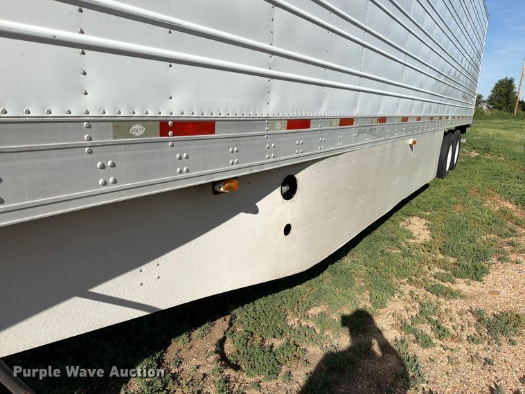 image for item EW1056 2012 Utility VS2RA refrigerated van trailer