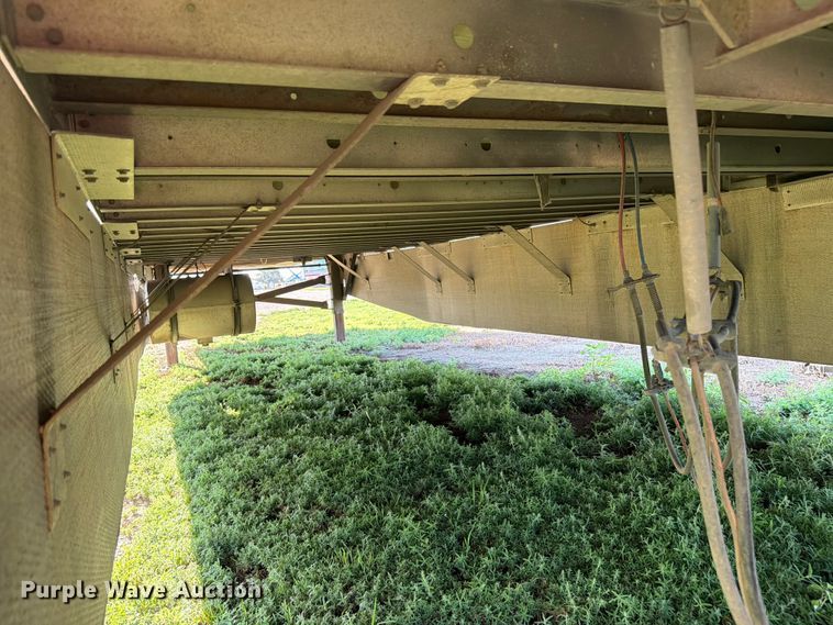 image for item EW1056 2012 Utility VS2RA refrigerated van trailer