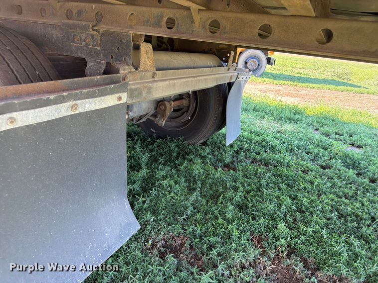 image for item EW1056 2012 Utility VS2RA refrigerated van trailer