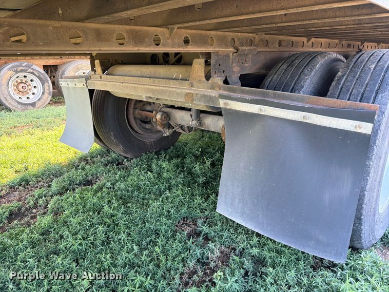 image for item EW1056 2012 Utility VS2RA refrigerated van trailer