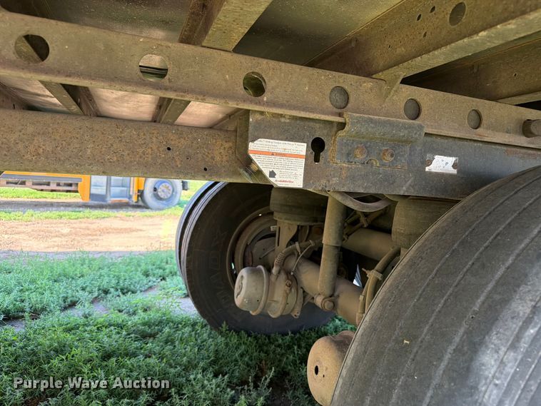 image for item EW1056 2012 Utility VS2RA refrigerated van trailer
