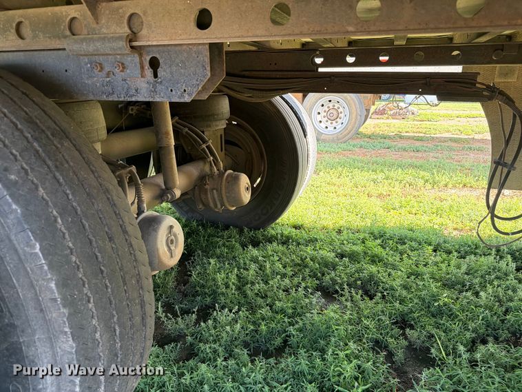 image for item EW1056 2012 Utility VS2RA refrigerated van trailer