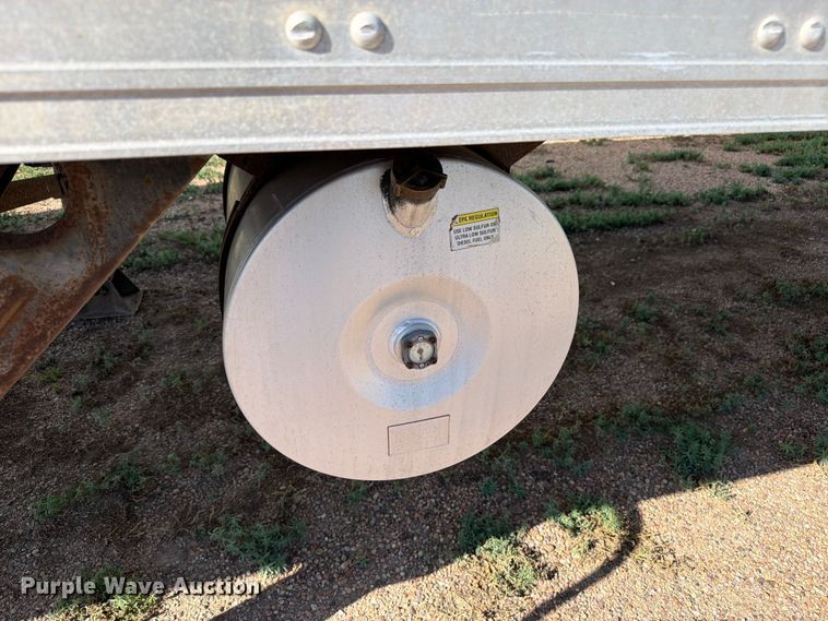 image for item EW1057 2012 Utility VS2RA refrigerated van trailer
