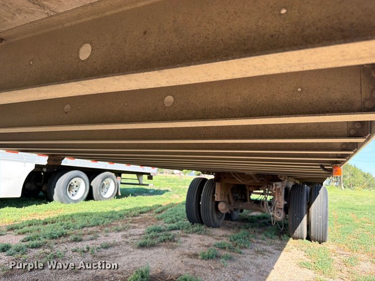 image for item EW1057 2012 Utility VS2RA refrigerated van trailer
