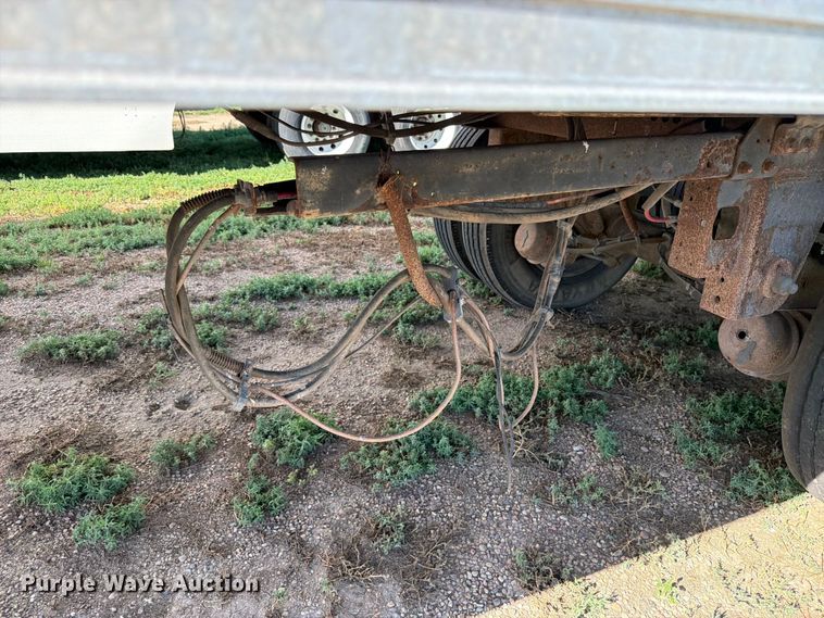 image for item EW1057 2012 Utility VS2RA refrigerated van trailer