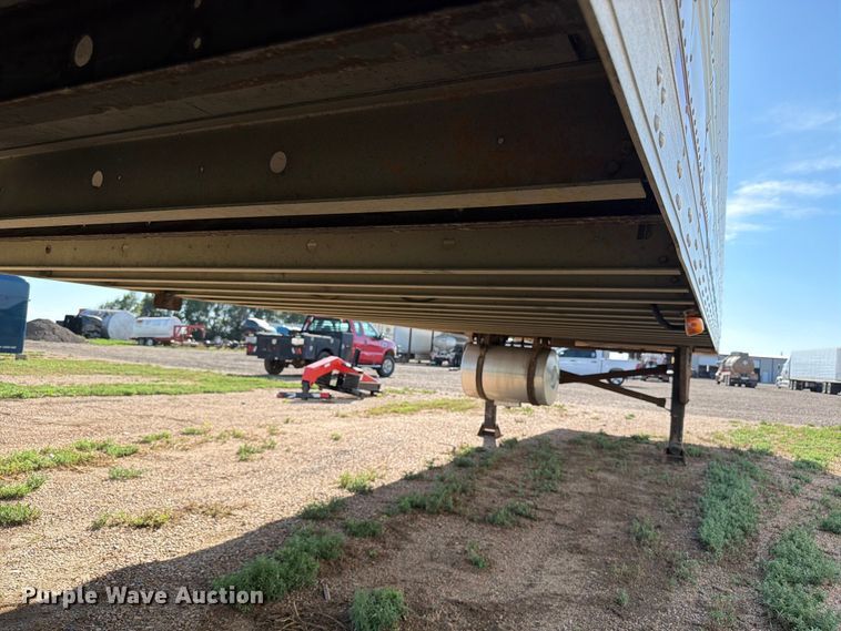 image for item EW1057 2012 Utility VS2RA refrigerated van trailer