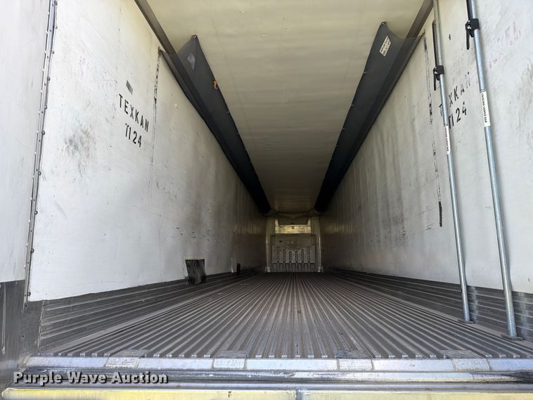 image for item EW1058 2013 Utility VA2RA refrigerated van trailer