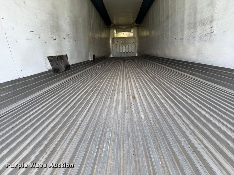 image for item EW1058 2013 Utility VA2RA refrigerated van trailer