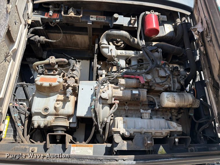 image for item EW1058 2013 Utility VA2RA refrigerated van trailer
