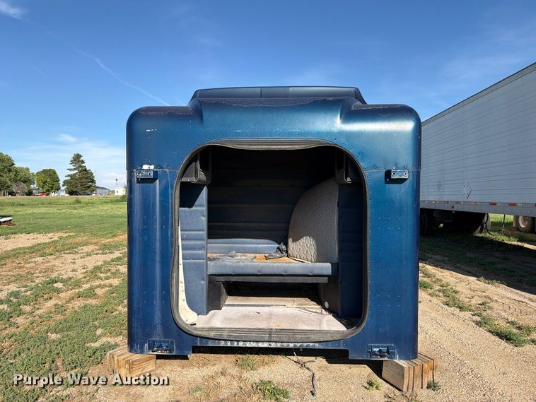 image for item EW1061 Peterbilt sleeper